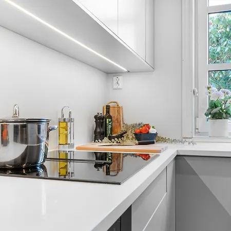 Big W/ A View And Parking Apartment Bergen