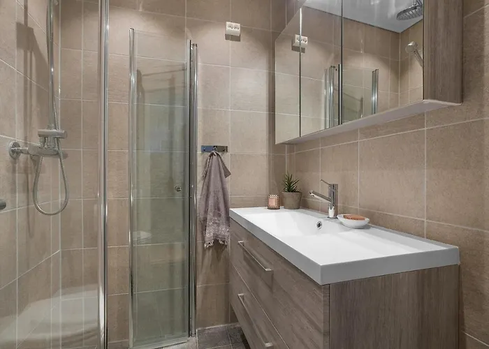 Big W/ A View And Parking Διαμέρισμα