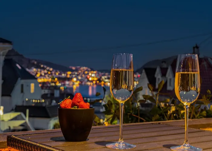 Big W/ A View And Parking Διαμέρισμα