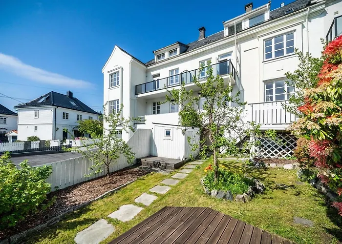 Апартаменты Big W/ A View And Parking