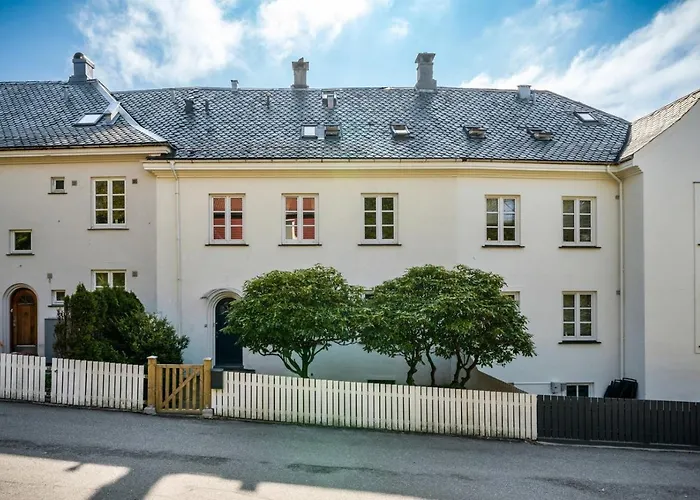 Big W/ A View And Parking Μπέργκεν