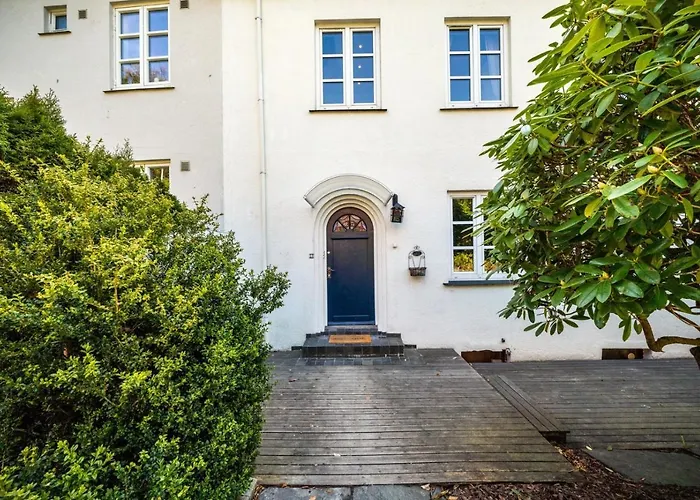 Big W/ A View And Parking *